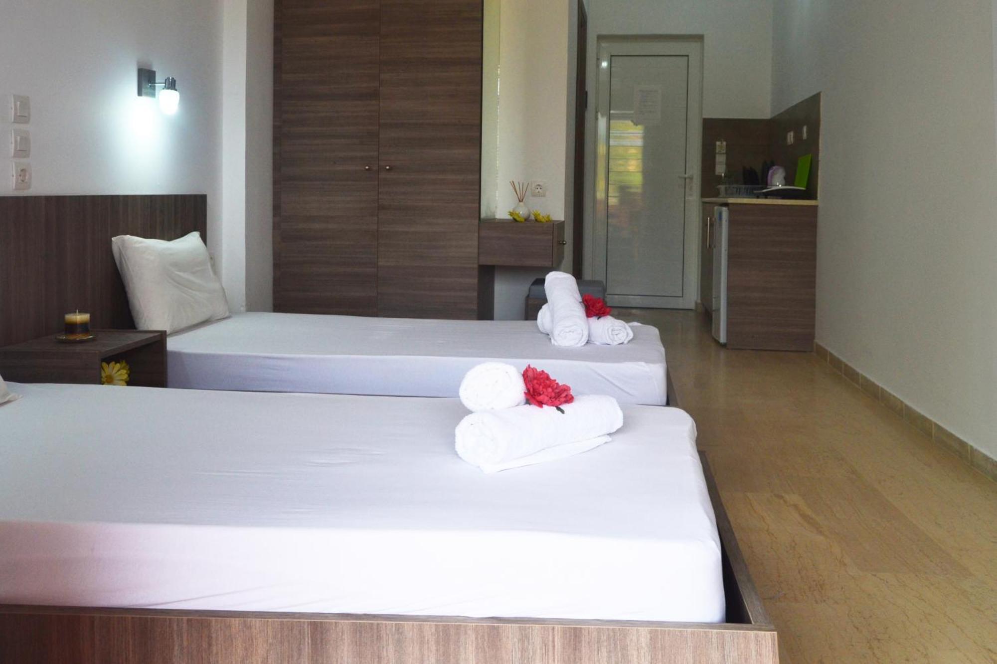 Xidis Hotel Лаганас Екстериор снимка